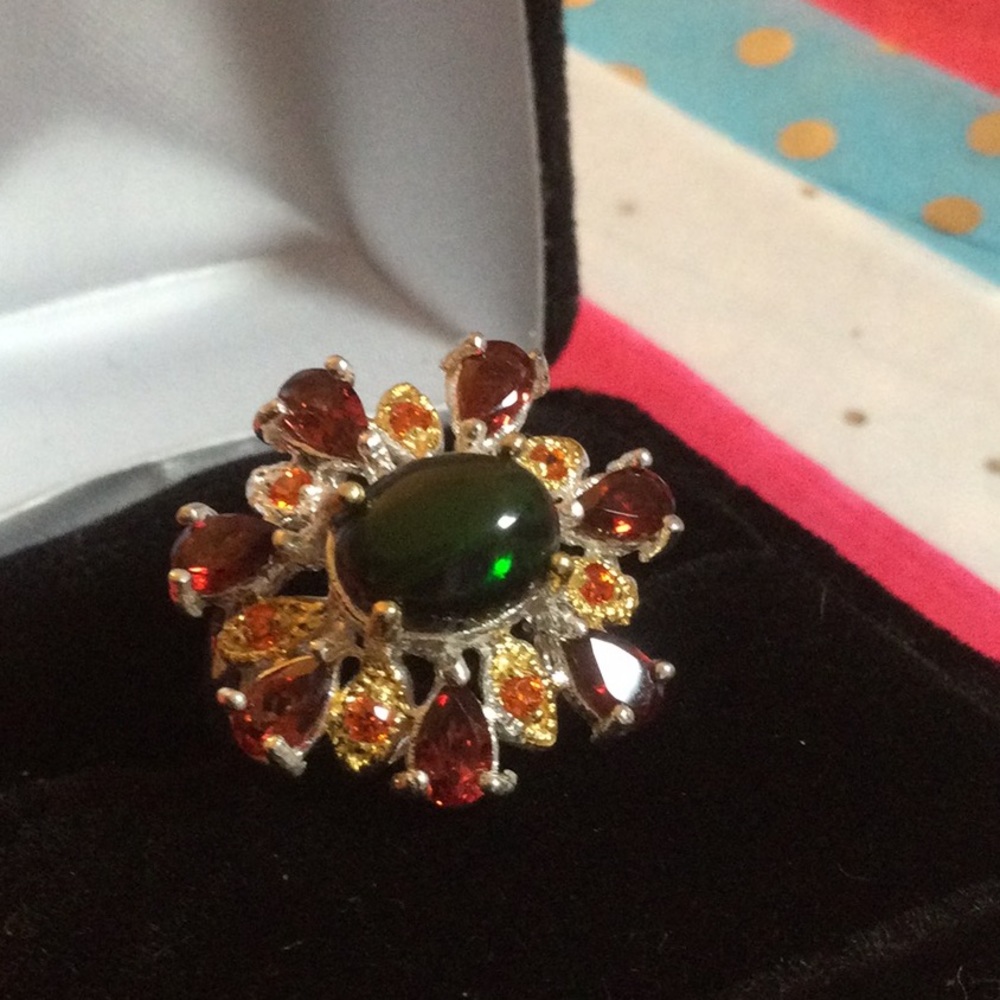 Genuine Black Opal with Garnets Ring - Picture 14 of 16